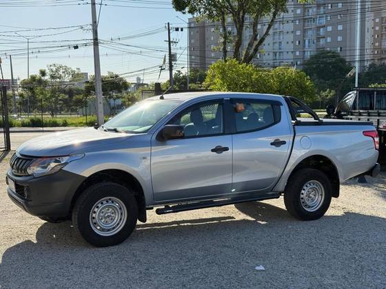 MITSUBISHI L200 TRITON 2.4 16V TURBO DIESEL SPORT GLS CD 4P 4X4 MANUAL